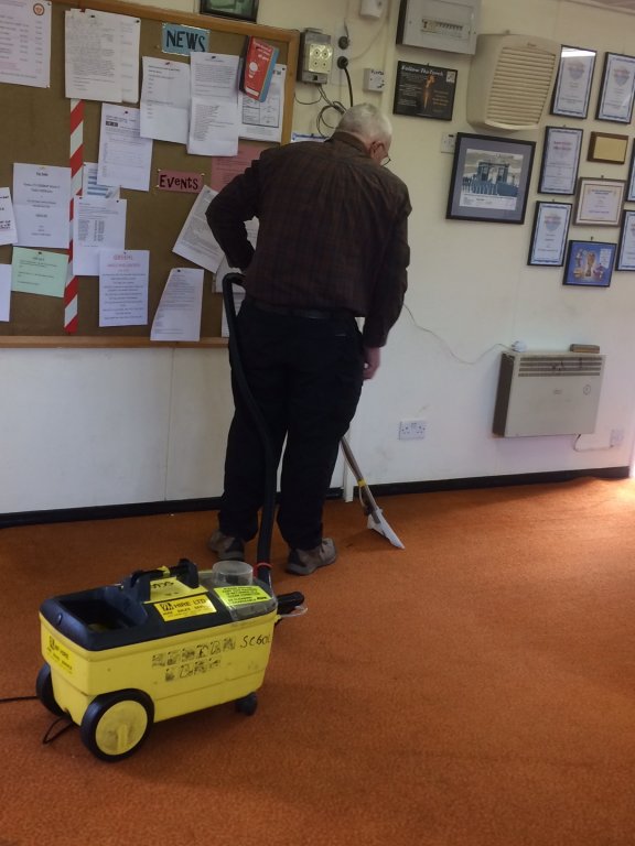 Lecture room carpet cleaning